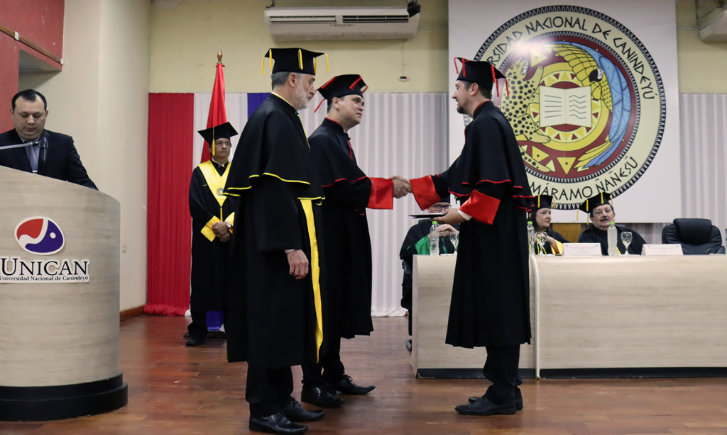 Acto de graduación de la Escuela de Postgrado de la UNICAN – Facultad ...